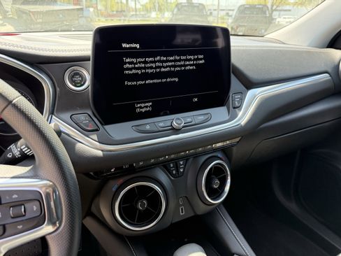 Used 2025 Chevrolet Blazer LT image 20