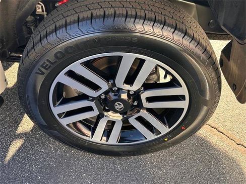 Certified 2022 Toyota 4Runner Limited image 25