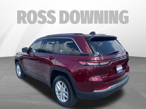 Used 2023 Jeep Grand Cherokee Laredo AWD/4WD image 6
