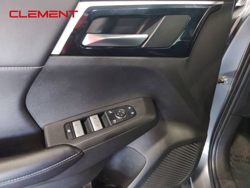 Used 2022 Mitsubishi Outlander SE image 26