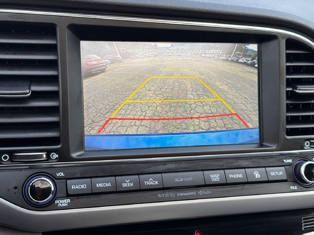 Used 2017 Hyundai Elantra Limited w/ Limited Tech Package 04 FWD image 26