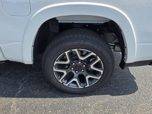 Used 2026 RAM 1500 Laramie AWD/4WD image 37
