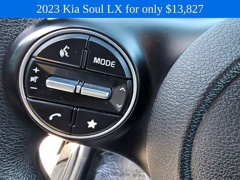 Used 2023 Kia Soul LX w/ LX Technology Package FWD image 24