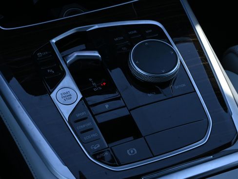 Used 2025 BMW X5 xDrive40i image 34