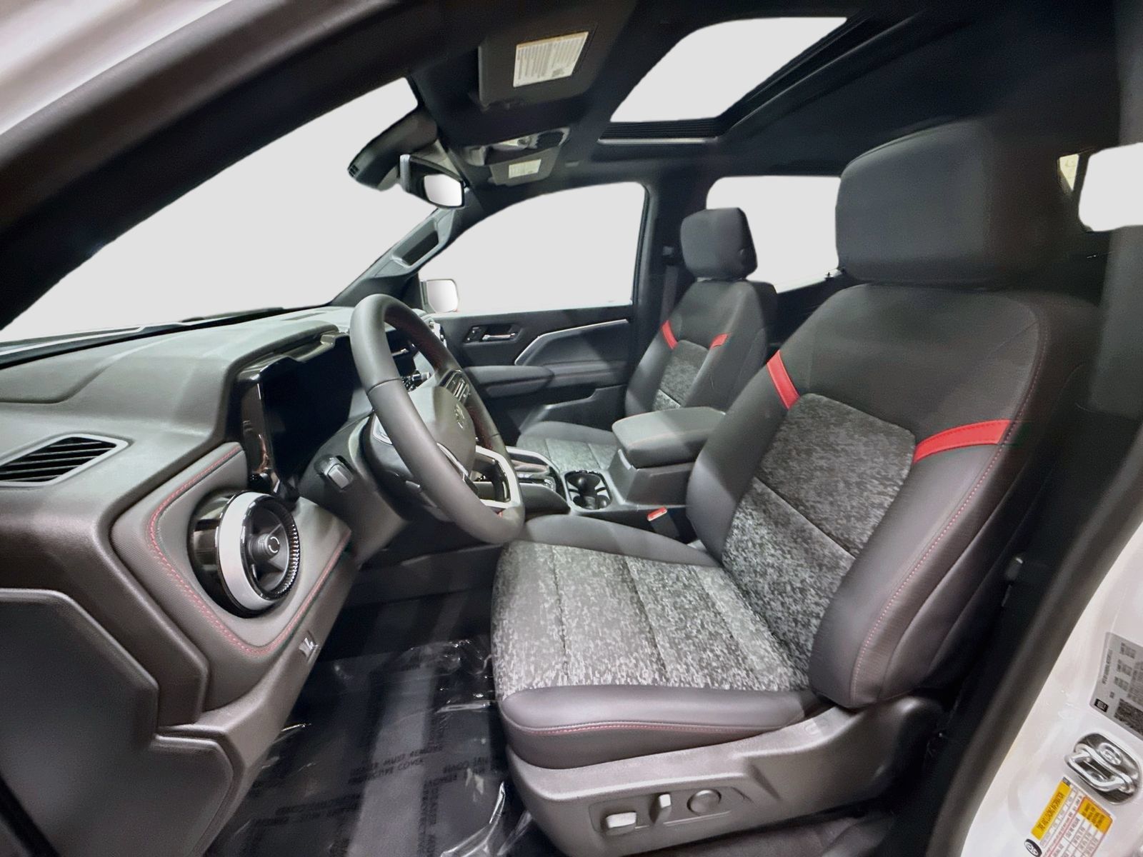 New 2026 Chevrolet Colorado Z71 w/ Midnight Edition AWD/4WD image 25