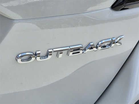 Used 2025 Subaru Outback Premium image 30