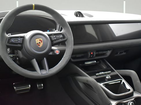 Certified 2024 Porsche Cayenne Turbo GT AWD/4WD image 7