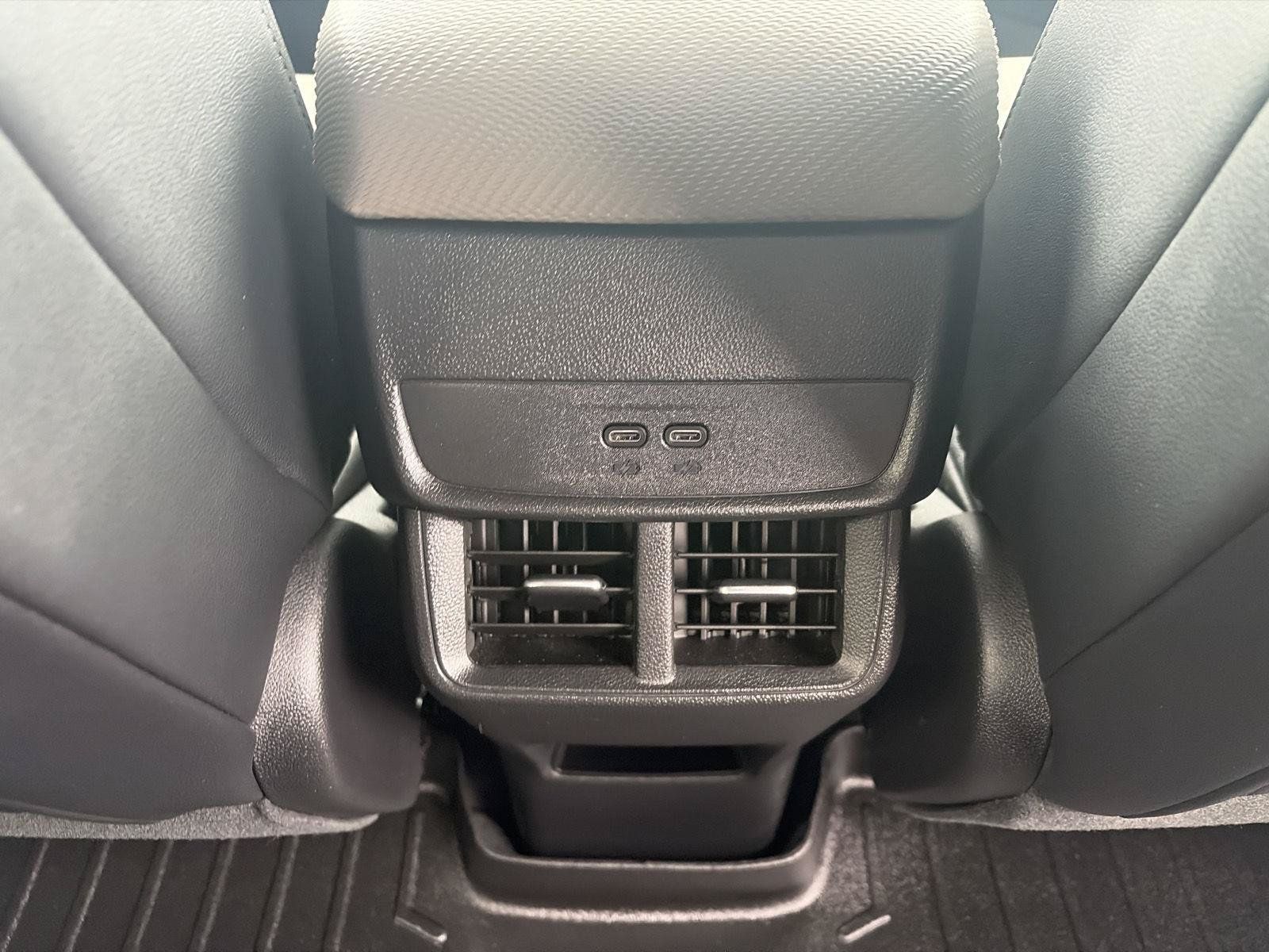 Used 2025 Chevrolet Equinox LT w/ Convenience Package II FWD image 13