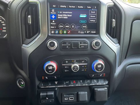 Used 2023 GMC Sierra 2500 SLE AWD/4WD image 17