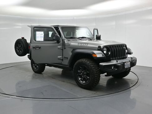 Used 2023 Jeep Wrangler Willys image 28