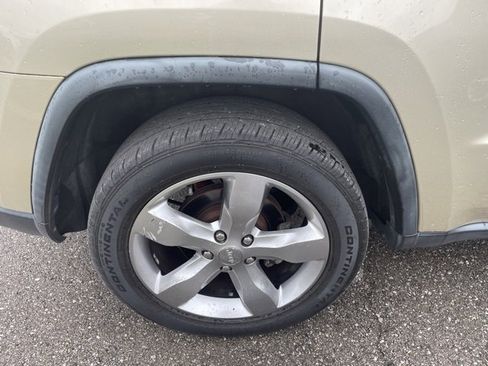 Used 2011 Jeep Grand Cherokee Overland image 8