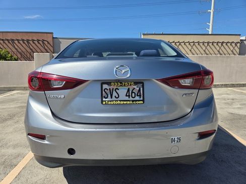 Used 2016 MAZDA MAZDA3 i Sport w/ Preferred Equipment Package FWD image 4