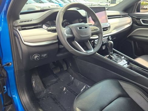 Certified 2025 Jeep Compass Limited AWD/4WD image 24