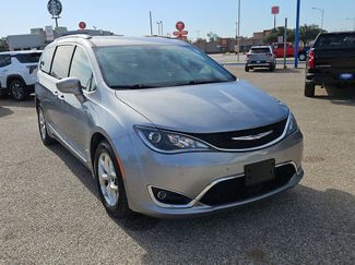Used 2020 Chrysler Pacifica Touring-L Plus w/ Tire & Wheel Group FWD video 2