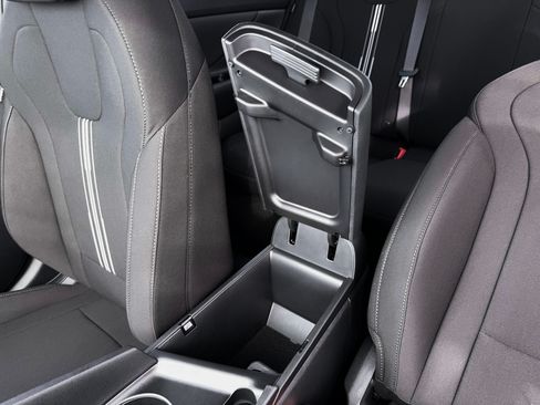 New 2026 Hyundai Elantra SEL Sport FWD image 37