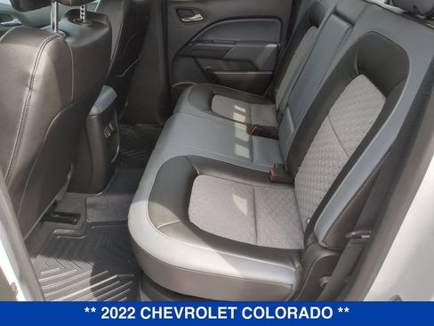 Used 2022 Chevrolet Colorado Z71 AWD/4WD image 19