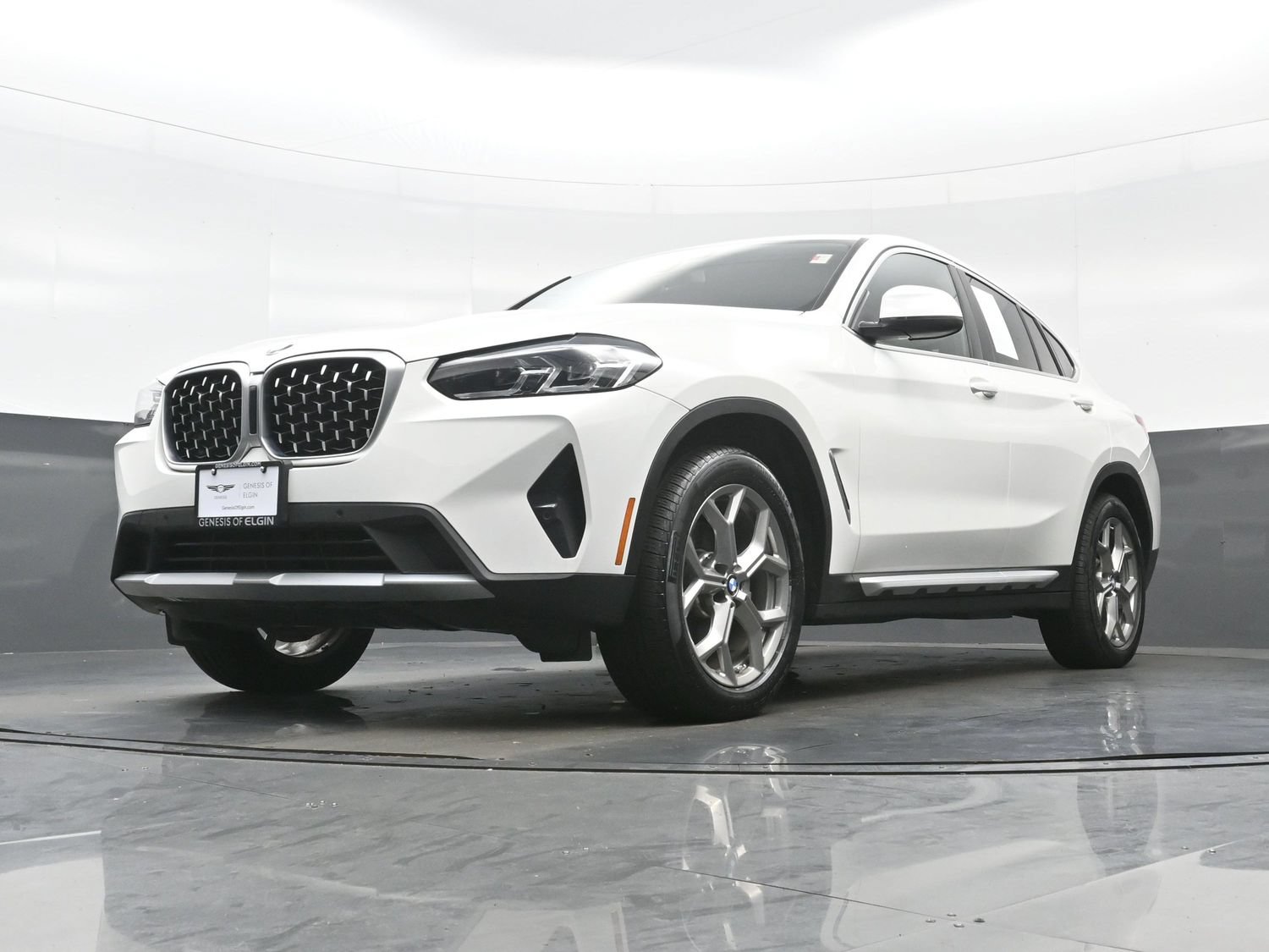 Used 2025 BMW X4 xDrive30i AWD/4WD image 28