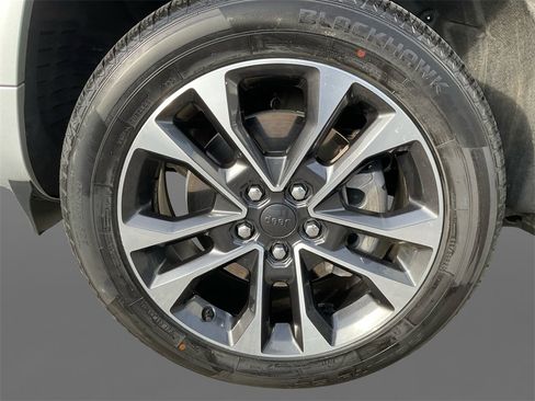 Used 2022 Jeep Grand Cherokee L Overland image 15