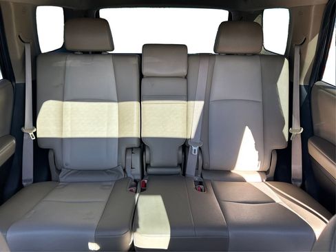 Used 2018 Toyota 4Runner SR5 image 19