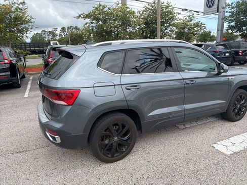 Certified 2023 Volkswagen Taos SE w/ Black Wheel Package FWD image 20