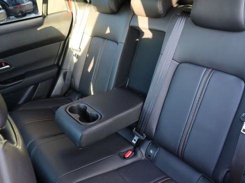 Used 2025 MAZDA CX-50 AWD 2.5 Hybrid w/ Premium Pkg image 18