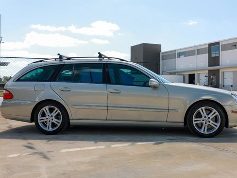 Used 2004 Mercedes-Benz E 500 4MATIC WAGON 4DR SEDAN image 13