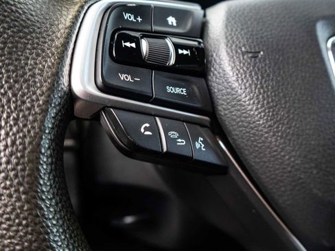 Used 2019 Honda Accord LX image 39