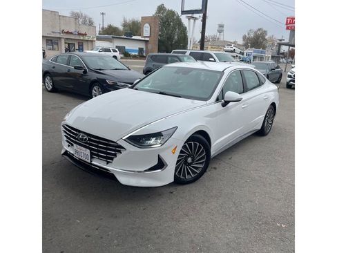 Used 2021 Hyundai Sonata SEL image 2