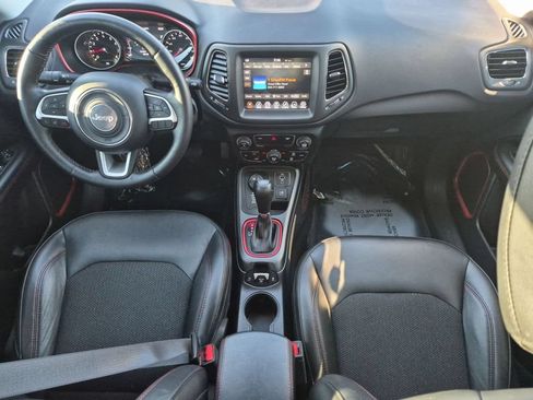 Used 2018 Jeep Compass Trailhawk w/ Cold Weather Group AWD/4WD image 25