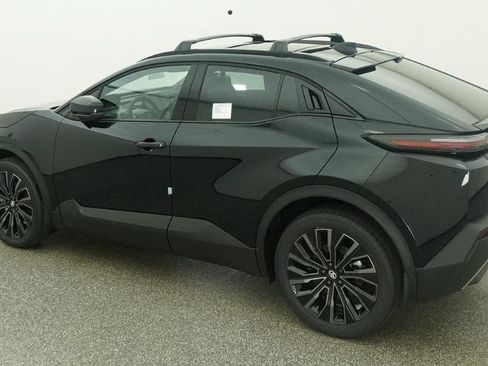 New 2026 Toyota C-HR AWD/4WD image 25