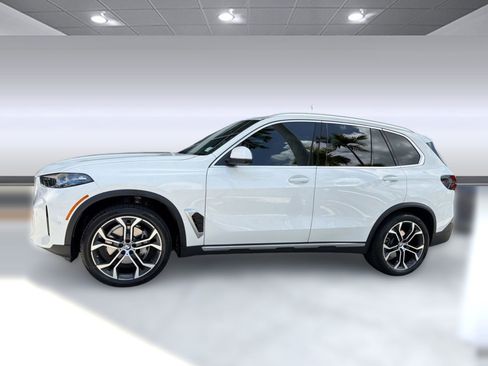 Used 2025 BMW X5 sDrive40i w/ Parking Assistance Package RWD image 2