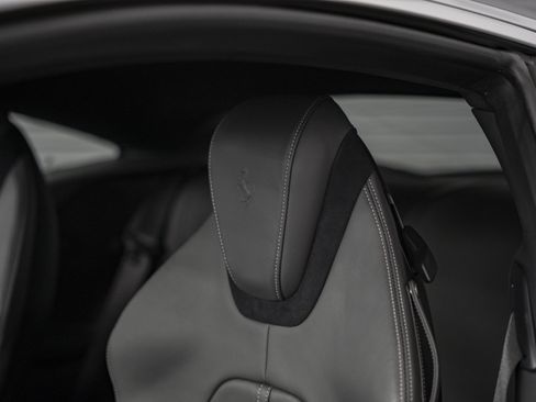 Used 2021 Ferrari Roma RWD image 23