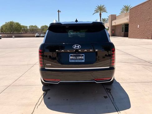 Used 2026 Hyundai Palisade Calligraphy FWD image 9