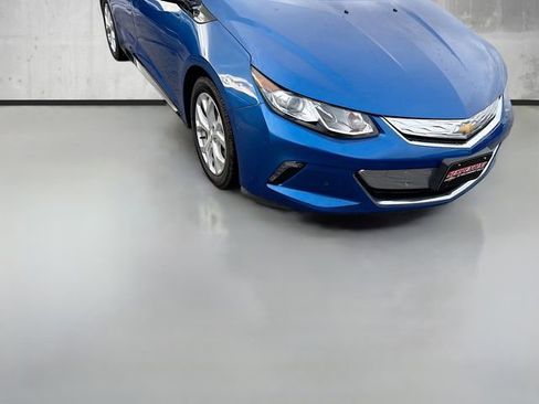 Used 2017 Chevrolet Volt Premier w/ Driver Confidence II Package image 3