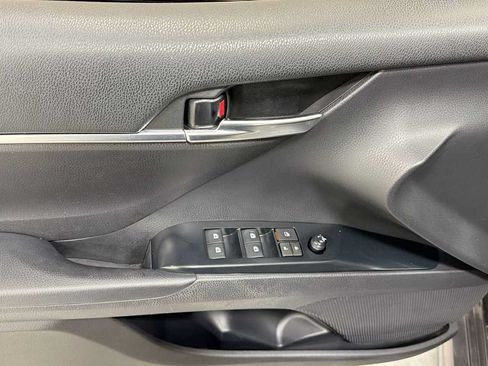 Certified 2019 Toyota Camry SE FWD image 15