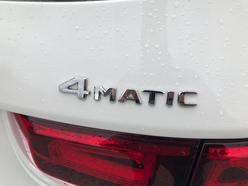 Used 2023 Mercedes-Benz GLB 250 4MATIC image 10