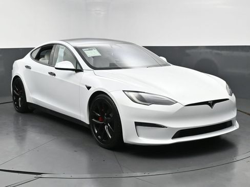 Used 2023 Tesla Model S Plaid AWD/4WD image 2