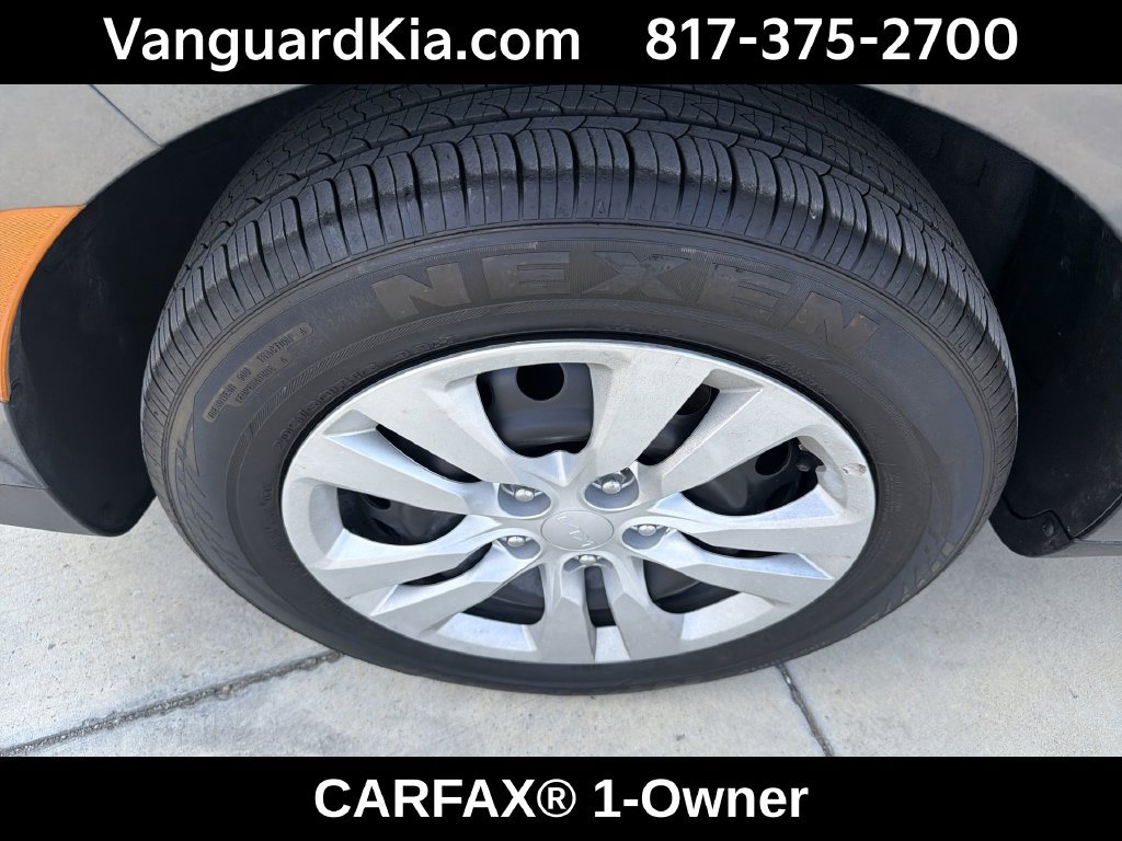 Certified 2025 Kia Soul LX FWD image 20