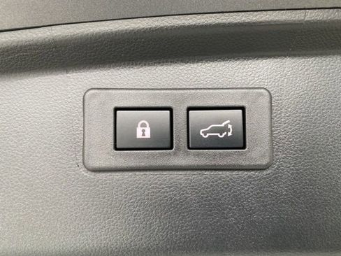 Certified 2025 Subaru Outback Limited image 8