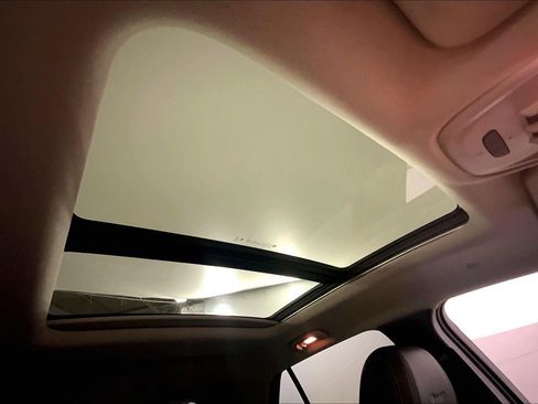 Used 2024 Buick Encore GX Avenir w/ Avenir Technology Package image 28