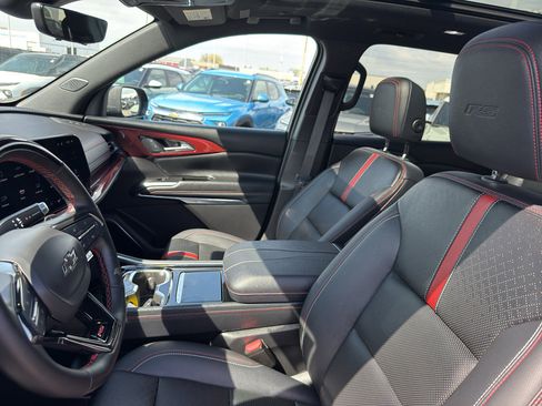 Used 2024 Chevrolet Traverse RS w/ LPO, Floor Liner Package AWD/4WD image 27