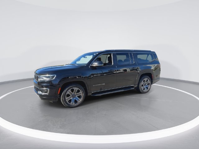 Used 2024 Jeep Wagoneer L Series II w/ Flexible Seating Group AWD/4WD image 4