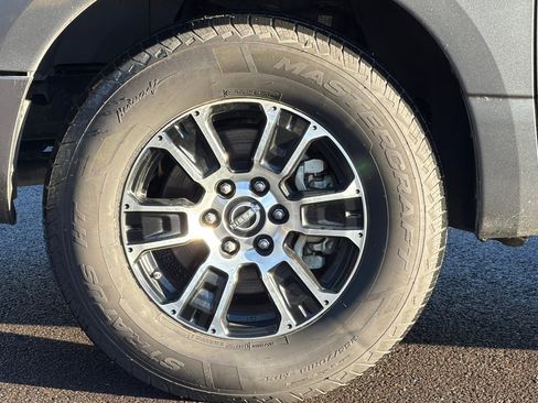 Used 2023 Nissan Titan SV image 25