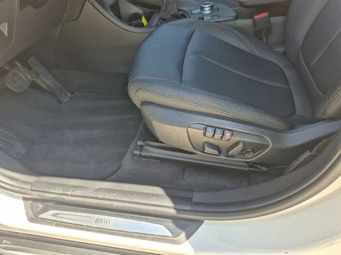Used 2019 BMW X1 sDrive28i w/ Convenience Package FWD image 14