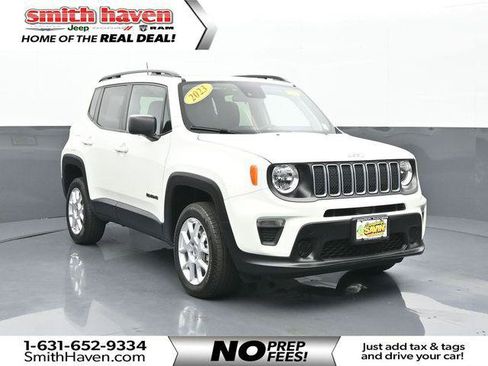 Certified 2023 Jeep Renegade Latitude w/ Sun/Sound Group AWD/4WD image 1