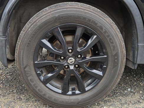 Used 2017 Nissan Rogue SV w/ Midnight Edition AWD/4WD image 8