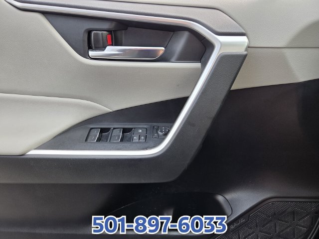 Used 2022 Toyota RAV4 XLE AWD/4WD image 24