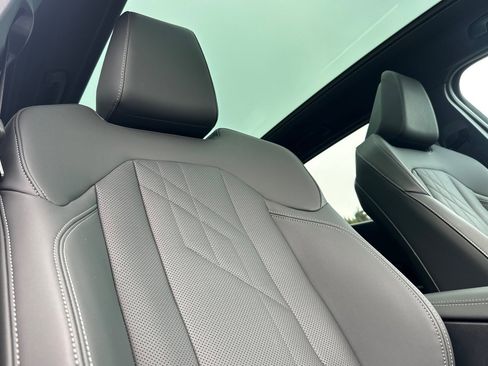 Used 2025 BMW X3 xDrive30i w/ Premium Package image 21