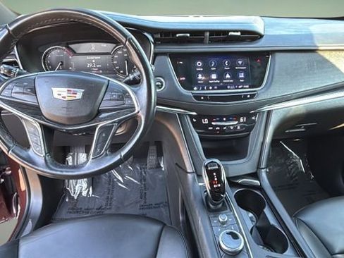 Used 2022 Cadillac XT5 Premium Luxury image 9