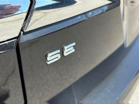 Used 2023 Volkswagen Atlas SE FWD image 23